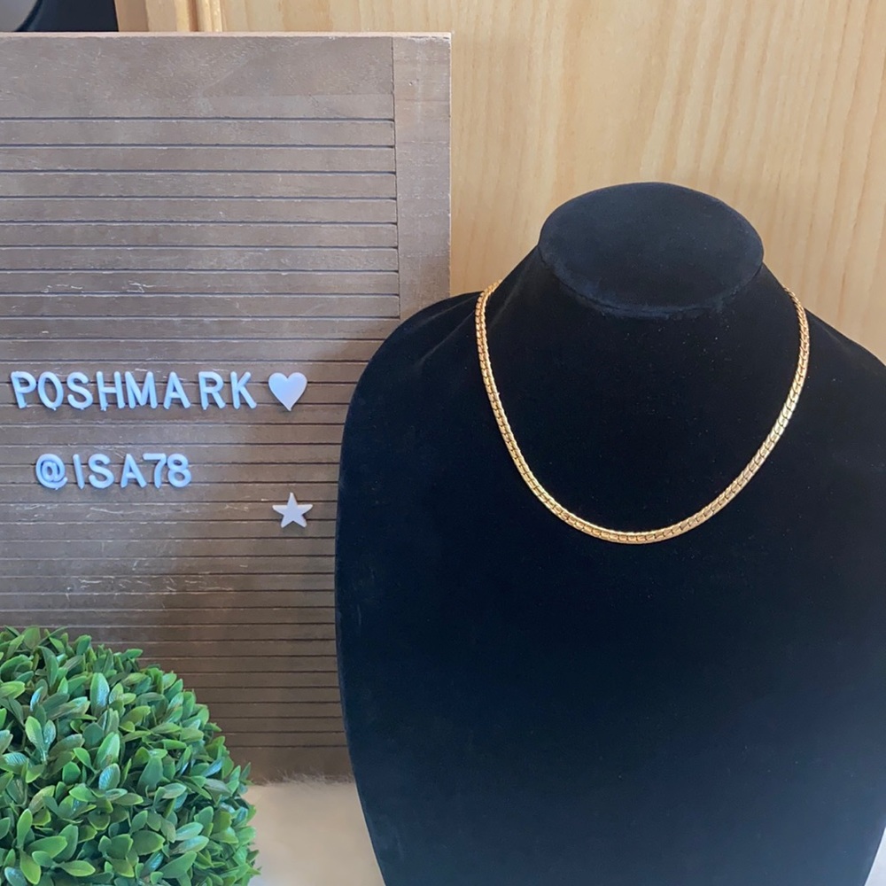 Amway gold tone vintage necklace